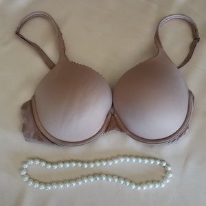Victoria secrets padded underwire cream bra